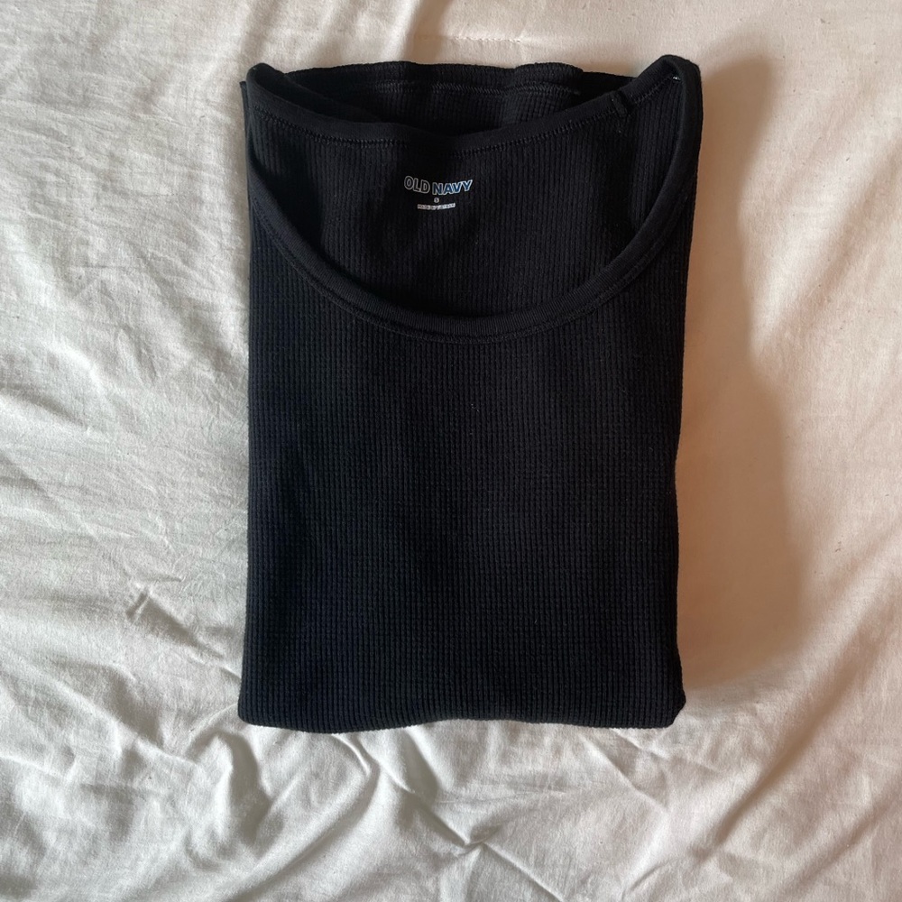 old navy waffled black shirt size small
